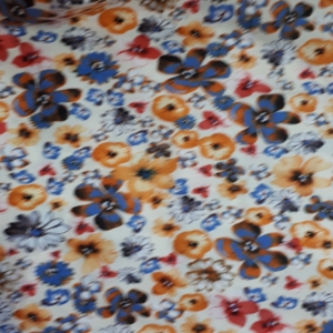 LIGHT COTTON WOVEN FRESH DAISY PRINT L11070 11 17166 300x300